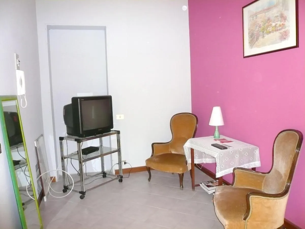 4 Bedrooms House With Sea View And Enclosed Garden At Riposto 1 Km Away From The Beach
