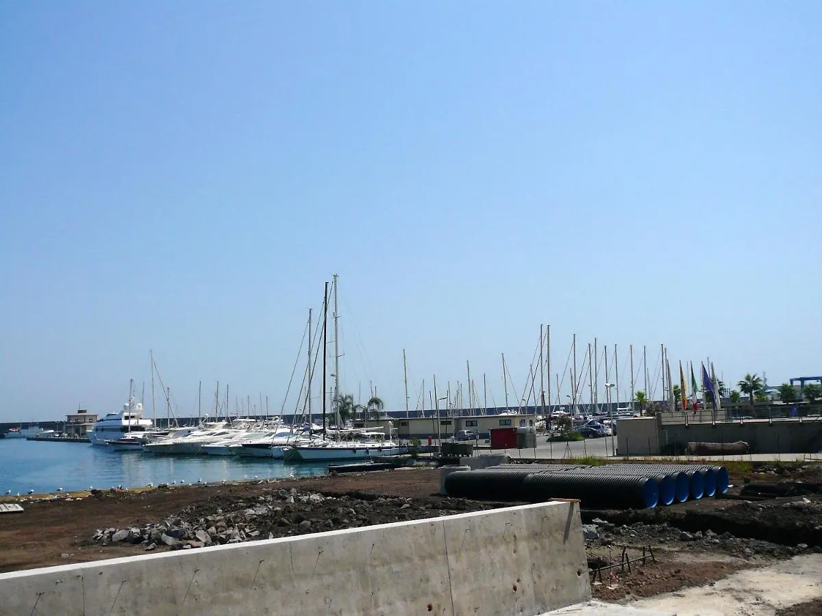 Holiday home 4 Bedrooms House With Sea View And Enclosed Garden At Riposto 1 Km Away From The Beach Italy